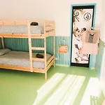 Hospedium Republica Surf House - Coxos Beach, Ericeira 旅馆 埃里塞拉