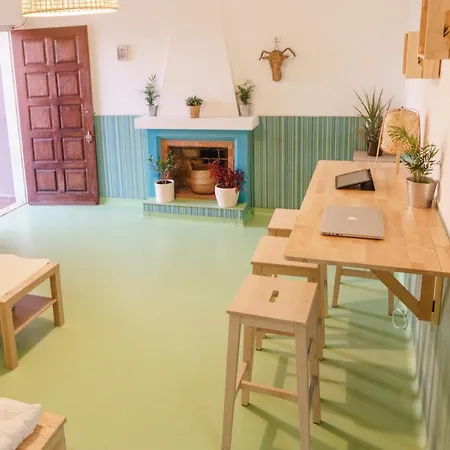 Hospedium Republica Surf House אכסניה *