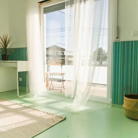 Hospedium Republica Surf House - Coxos Beach, Hostel