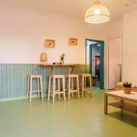 Hospedium Republica Surf House - Coxos Beach,