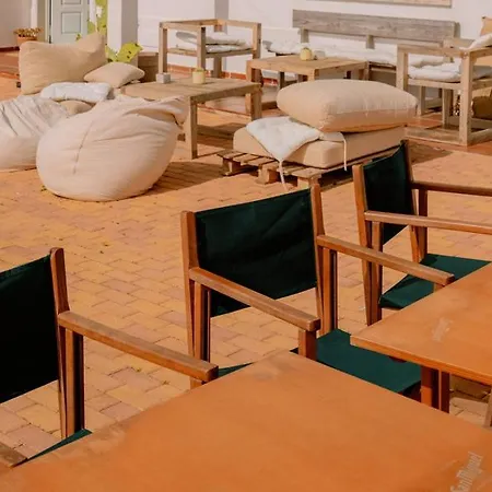 Hospedium Republica Surf House - Coxos Beach, Hostel Ericeira