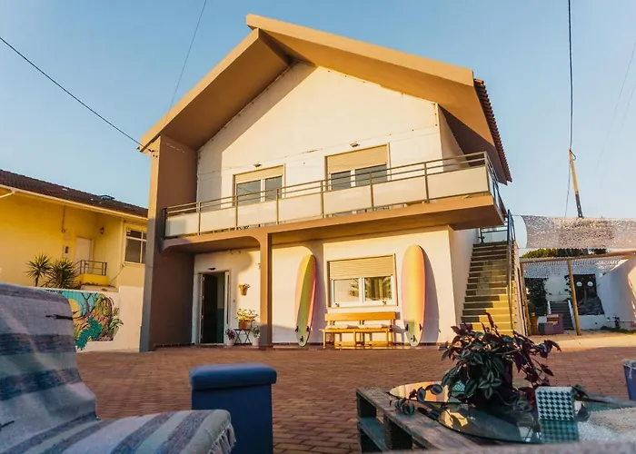 Vandrarhem Republica Surf House - Coxos Beach, Ericeira Ericeira