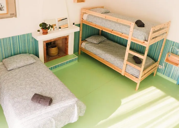 Republica Surf House - Coxos Beach, Ericeira *