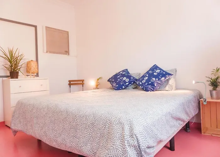 Republica Surf House - Coxos Beach, Ericeira