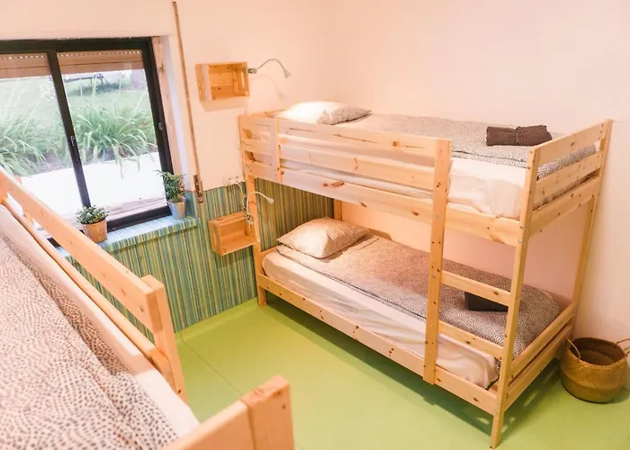 Republica Surf House - Coxos Beach, Ericeira بيت شباب
