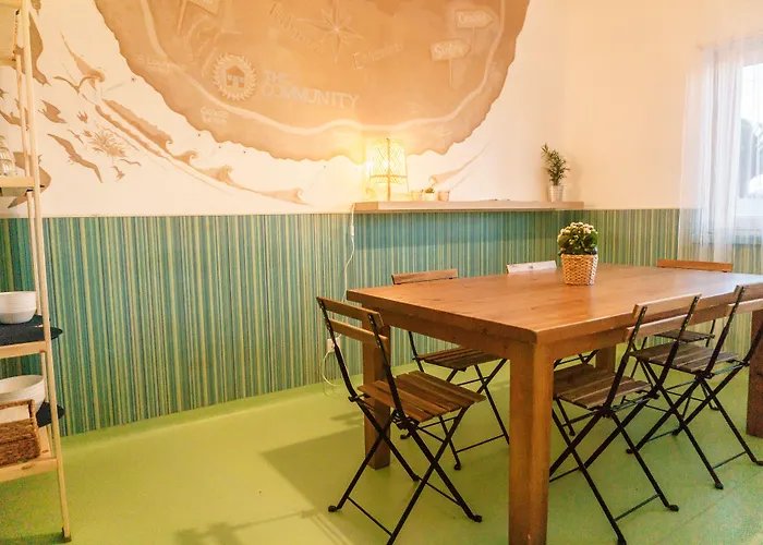 Republica Surf House - Coxos Beach, Ericeira