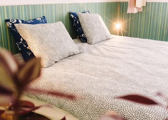 Republica Surf House - Coxos Beach, Ericeira *