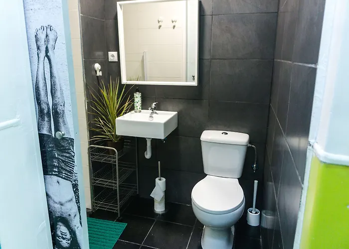 Republica Surf House - Coxos Beach, Ericeira بيت شباب إيريسييرا