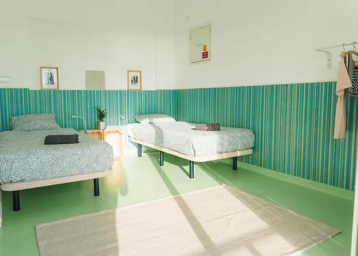 Republica Surf House - Coxos Beach, Ericeira